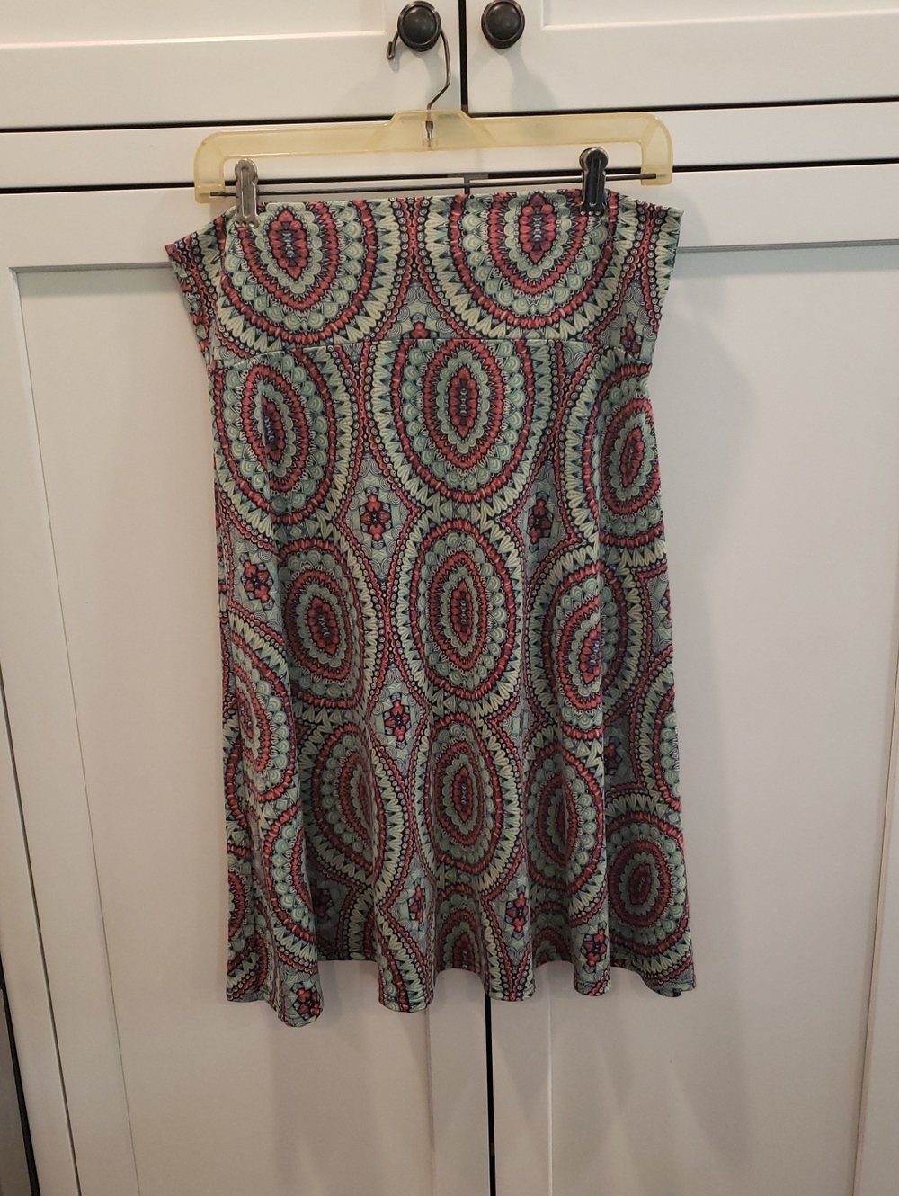 LuLaRoe Mint and Pink Geometric Circle  Skirt